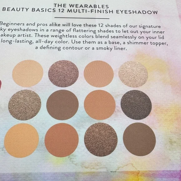 Laura Geller Beauty Basics 12 Multi-Finish Eyeshadow Palette - Picture 2 of 2